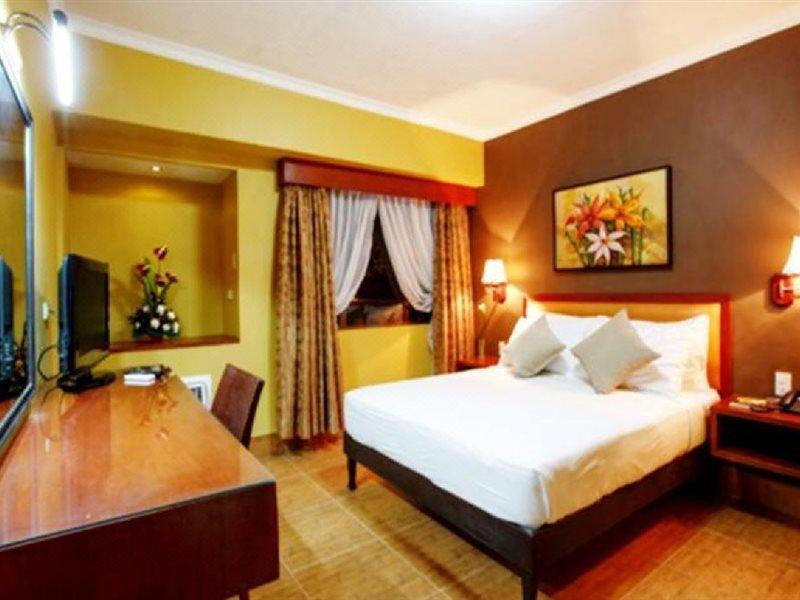 Pamulinawen Hotel Laoag Eksteriør bilde