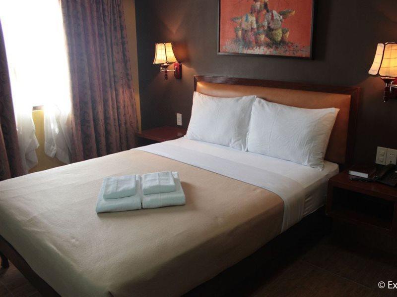 Pamulinawen Hotel Laoag Eksteriør bilde