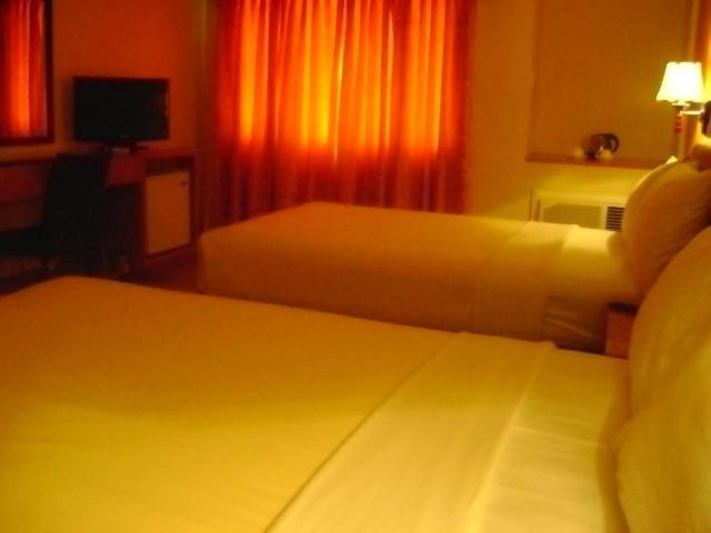 Pamulinawen Hotel Laoag Rom bilde