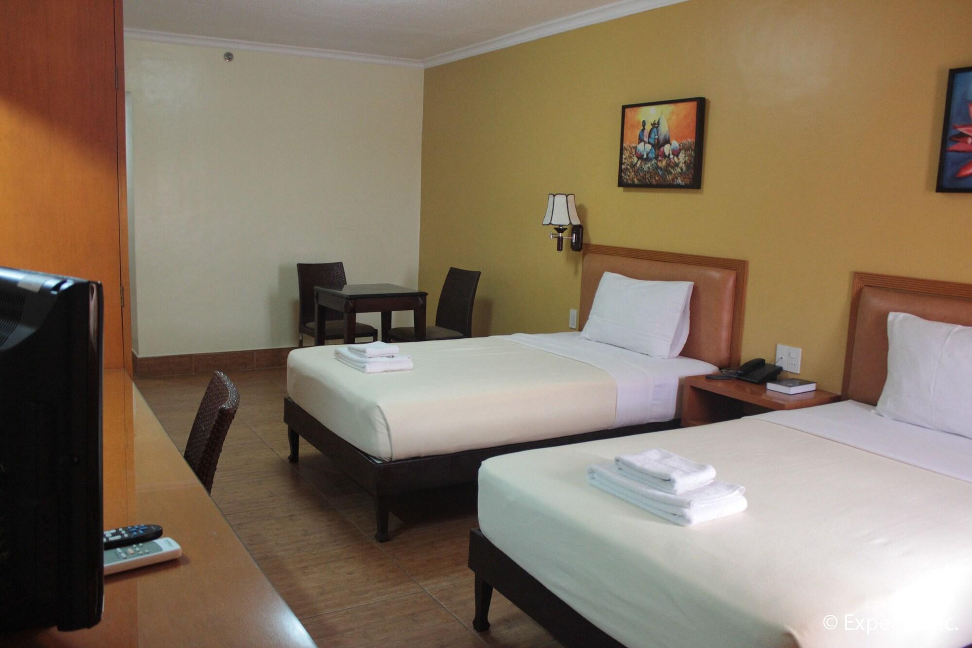 Pamulinawen Hotel Laoag Eksteriør bilde