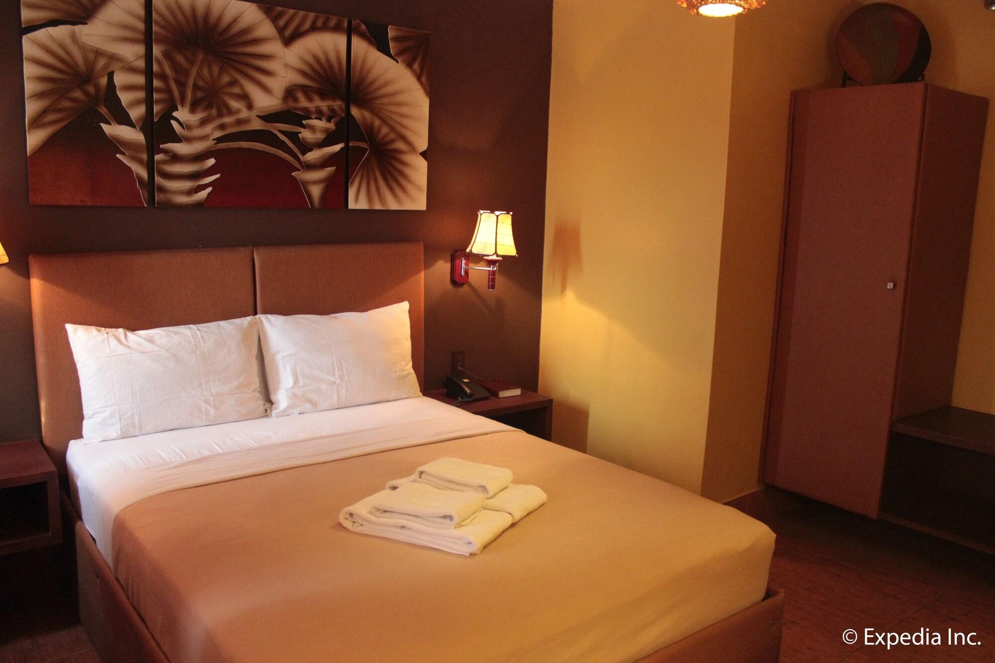 Pamulinawen Hotel Laoag Eksteriør bilde