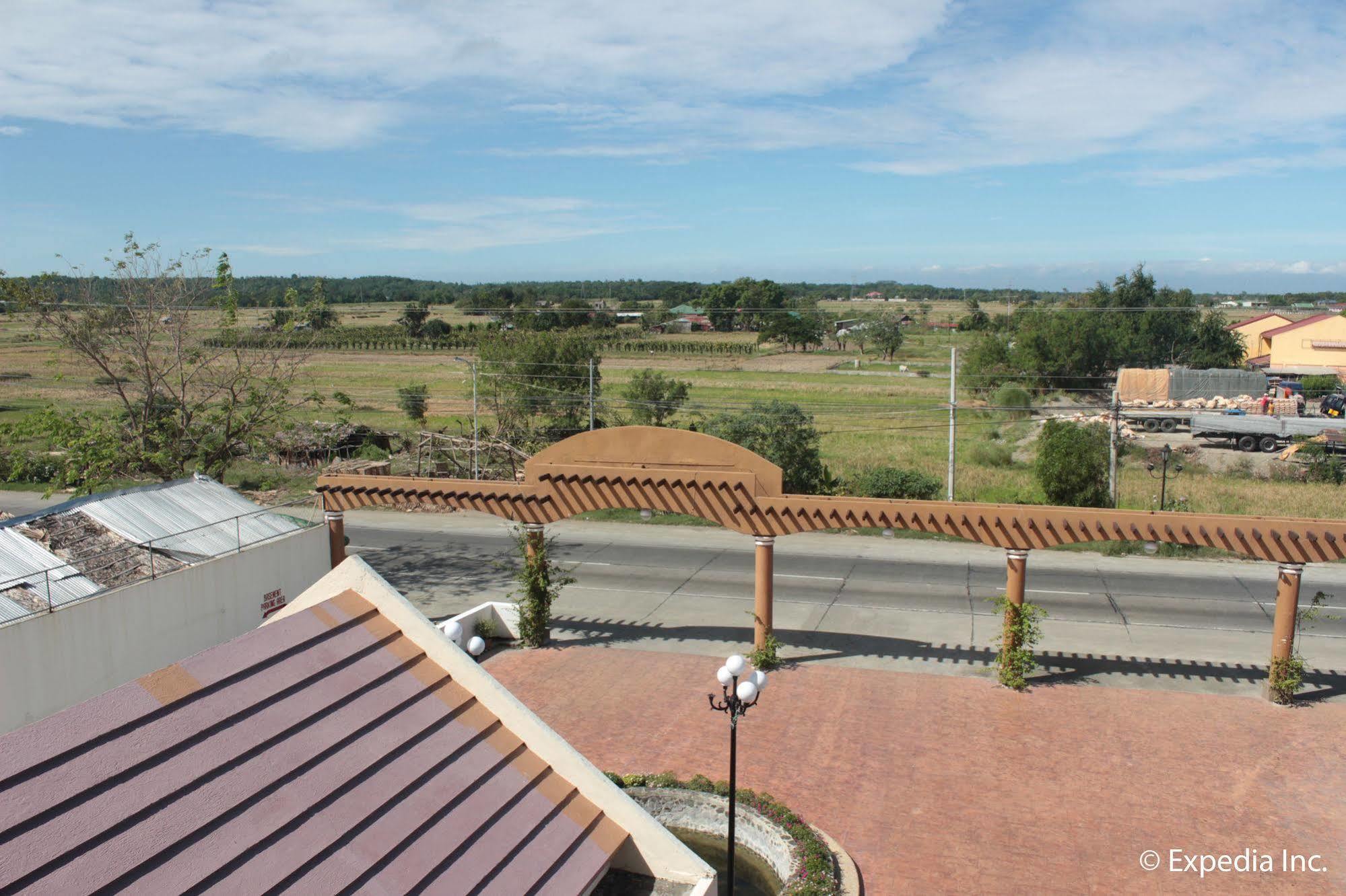 Pamulinawen Hotel Laoag Eksteriør bilde